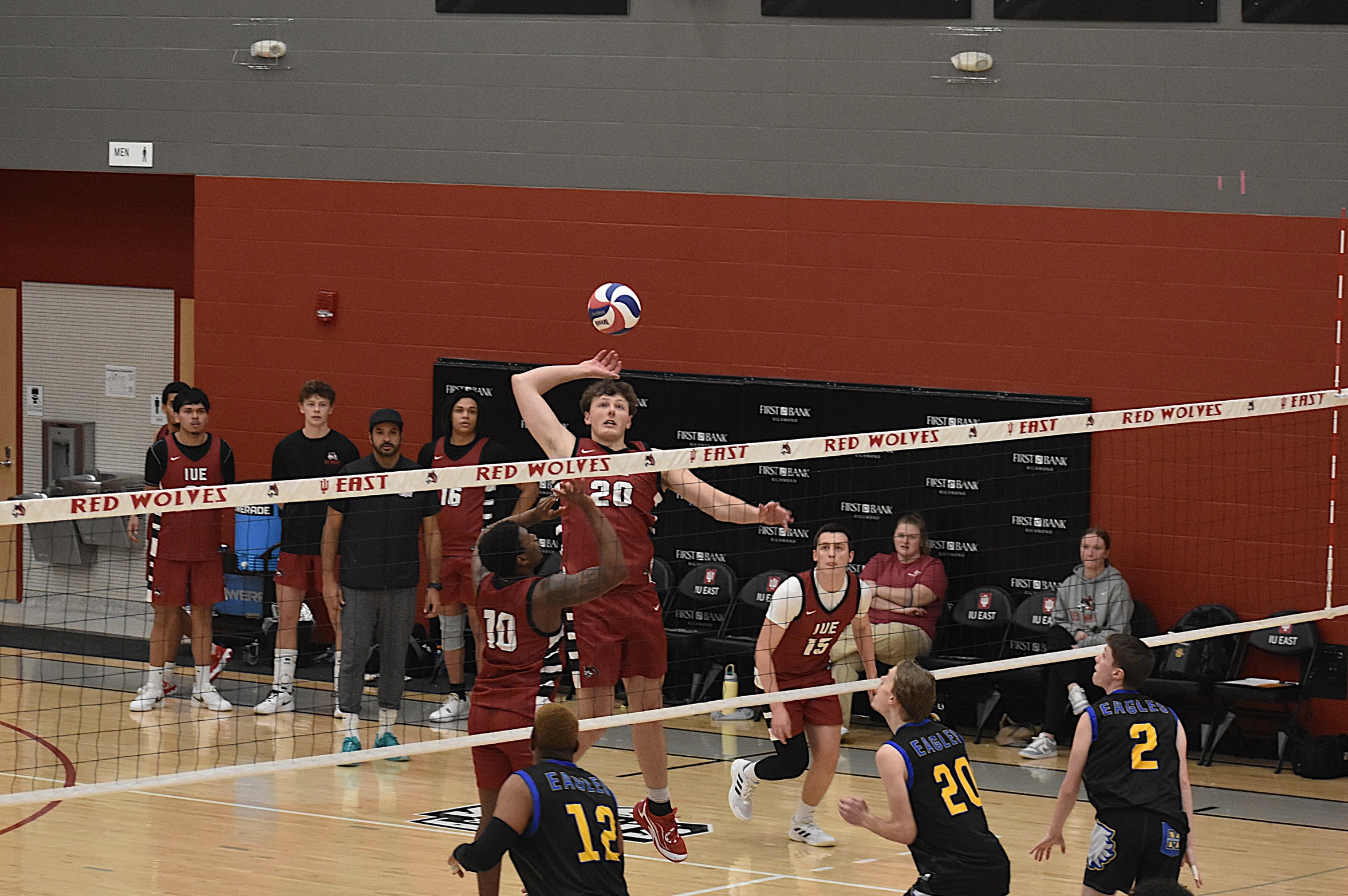 Men's Volleyball: SMWC 3, IU East 1